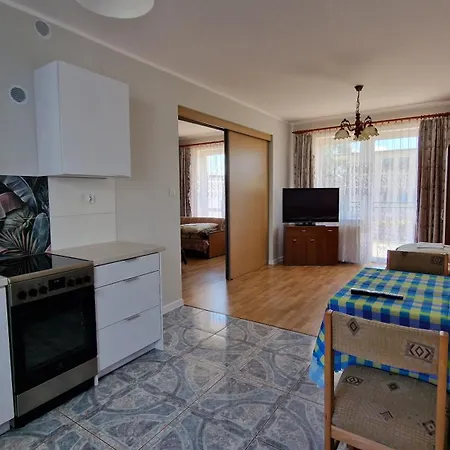 - Roza Wiatrow 2 * Władysławowo